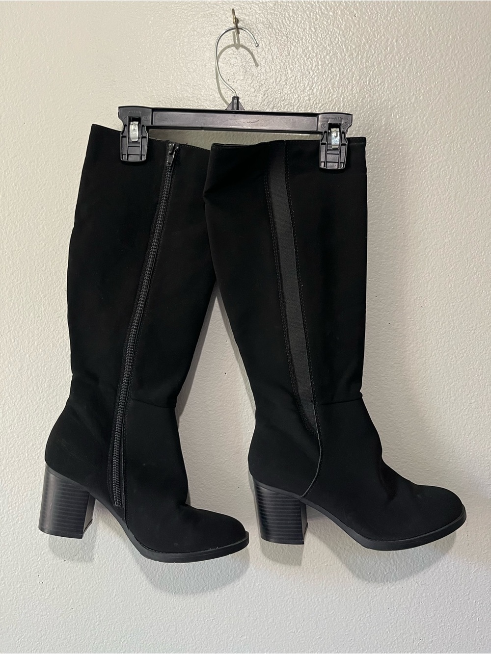 ME TOO- Black Women's knee high Boots - Black Sole Size 6